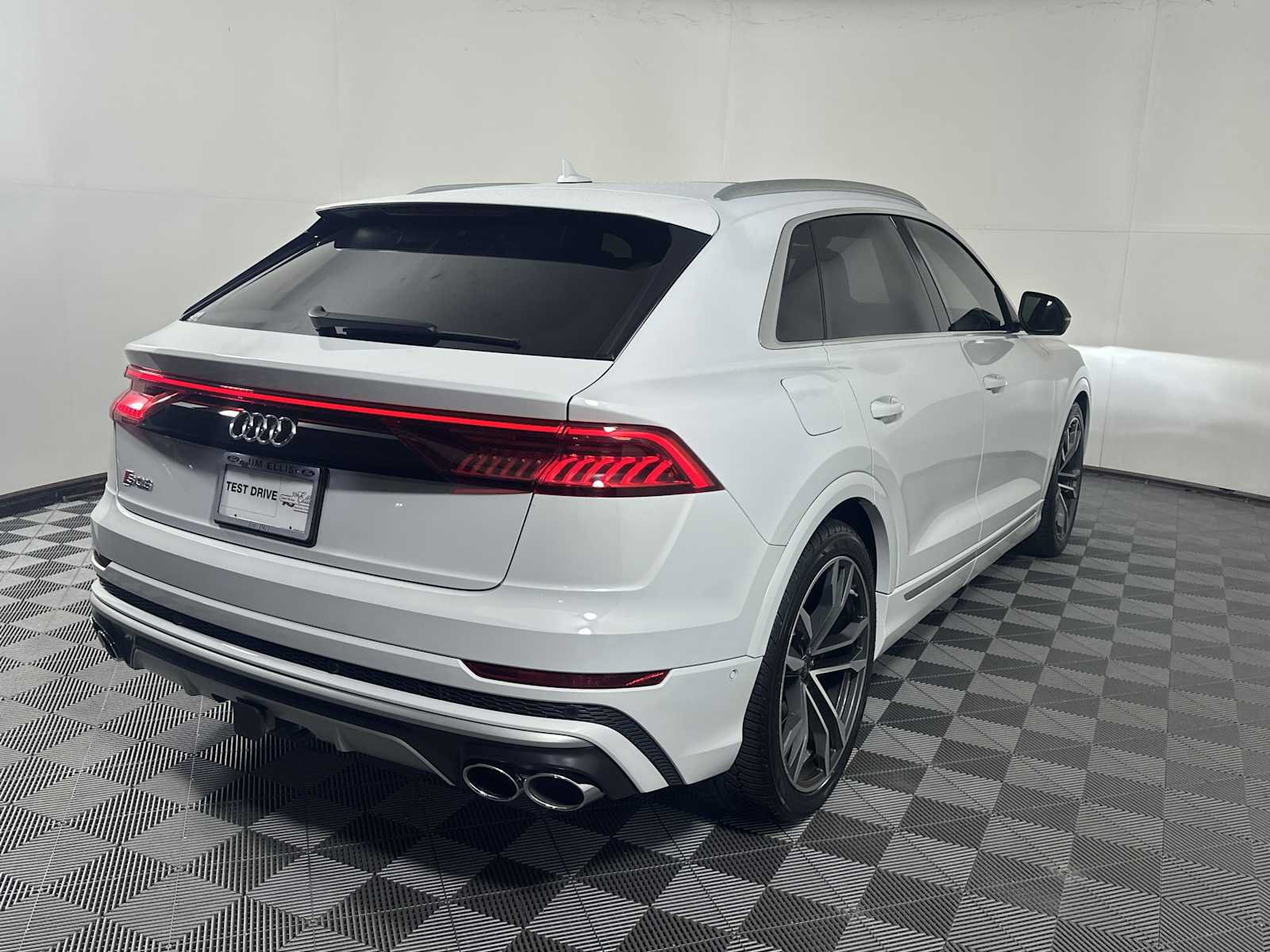 Used 2023 Audi SQ8 Prestige AWD/4WD image 7