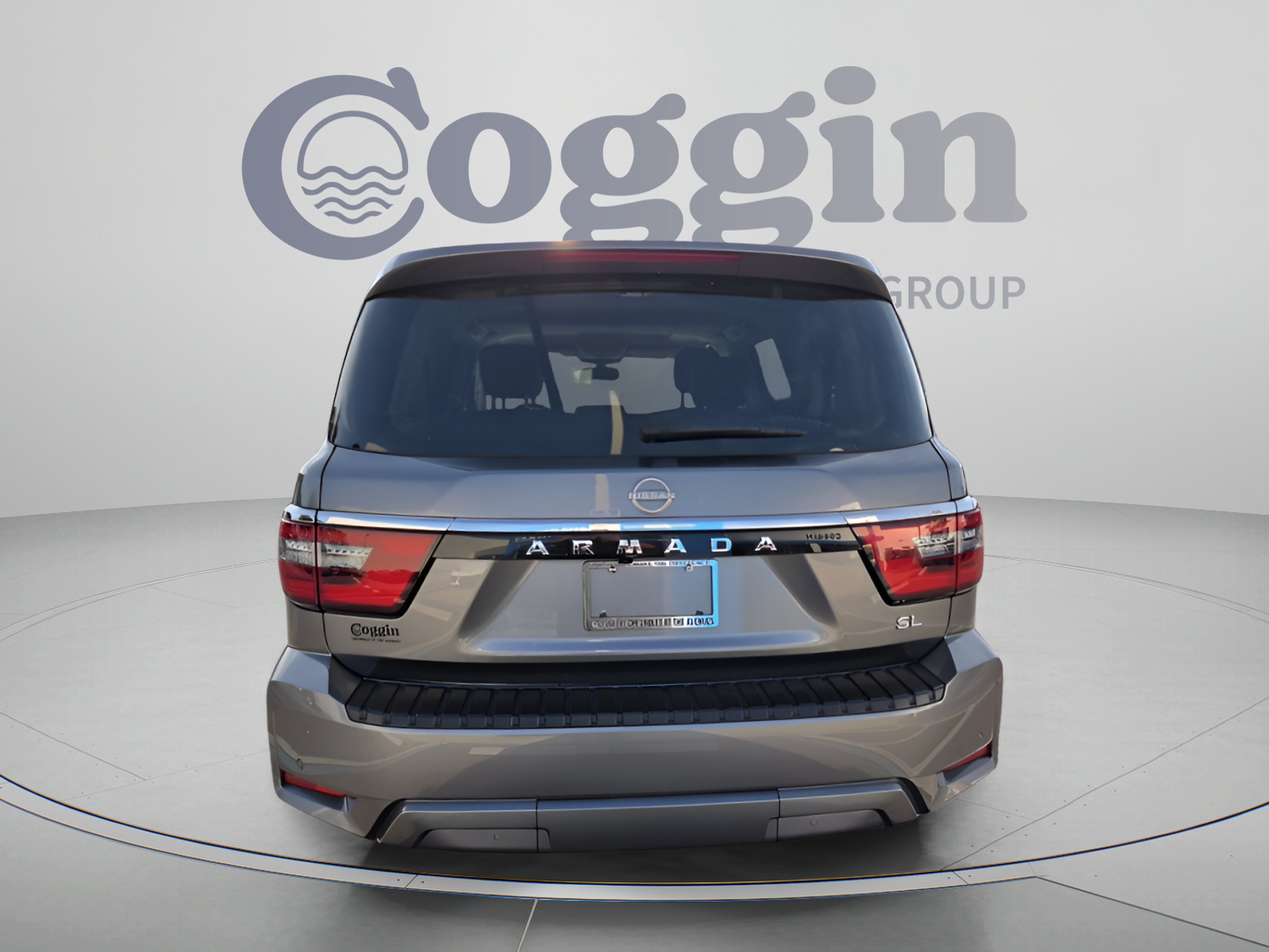 Used 2024 Nissan Armada SL w/ Captain's Chairs Package AWD/4WD image 4