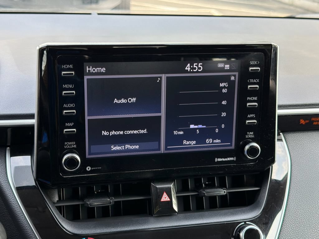 Used 2021 Toyota Corolla LE FWD image 25