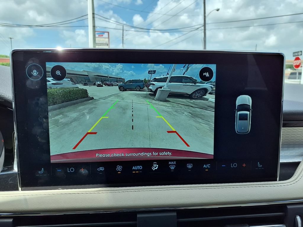 Used 2026 Lincoln Corsair Premiere FWD image 11