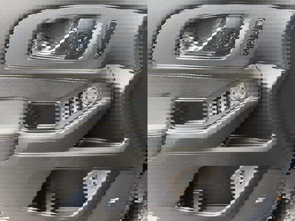 Used 2020 Chevrolet Traverse Premier w/ Redline Edition image 13