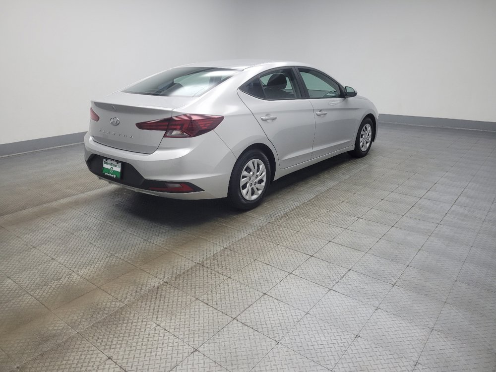 Used 2019 Hyundai Elantra SE w/ Cargo Package FWD image 10