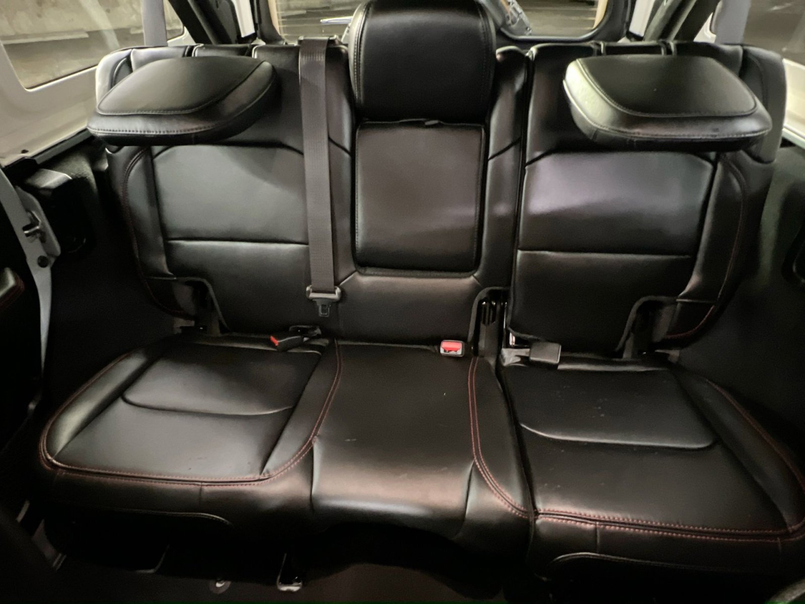 Used 2024 Jeep Wrangler Unlimited Rubicon w/ Technology Group image 5