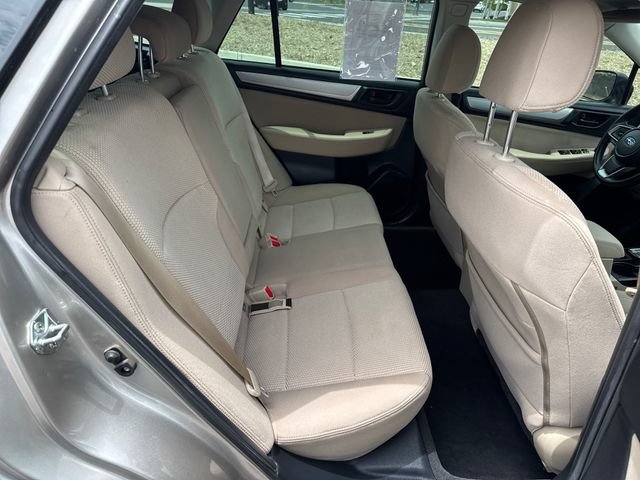 Used 2019 Subaru Outback 2.5i AWD/4WD image 17