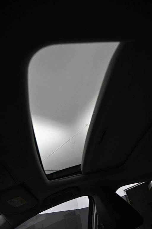 Used 2020 Acura TLX w/ Technology Package image 18