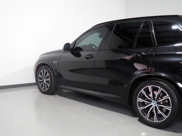 Used 2023 BMW X5 xDrive45e w/ Executive Package AWD/4WD image 70