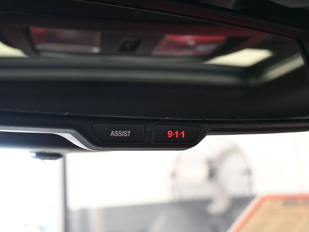 Used 2015 Dodge Challenger R/T Plus image 29