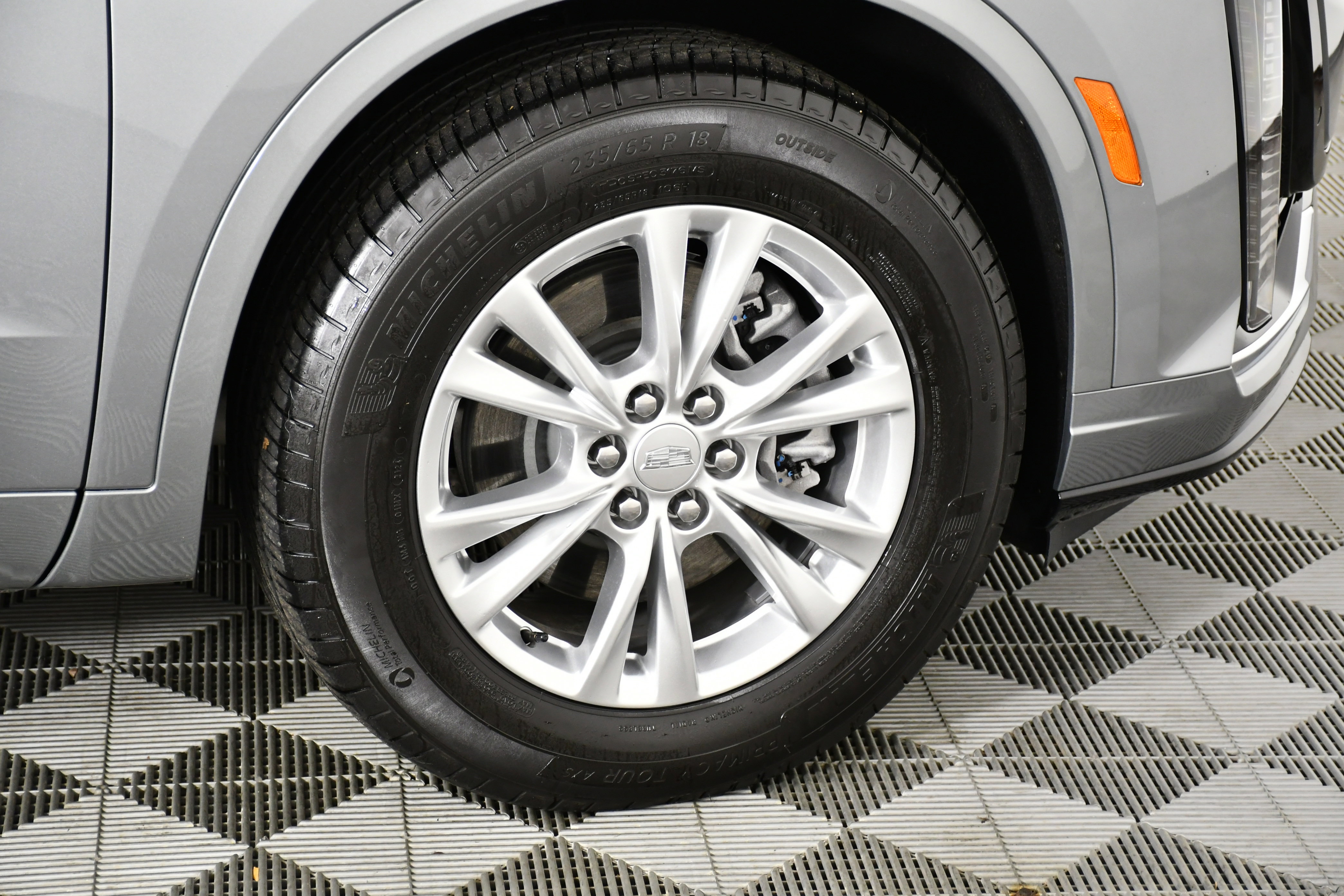 Used 2025 Cadillac XT6 Luxury image 56