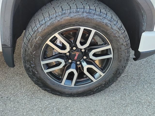 Used 2023 GMC Sierra 1500 AT4 w/ AT4 Premium Package AWD/4WD image 5
