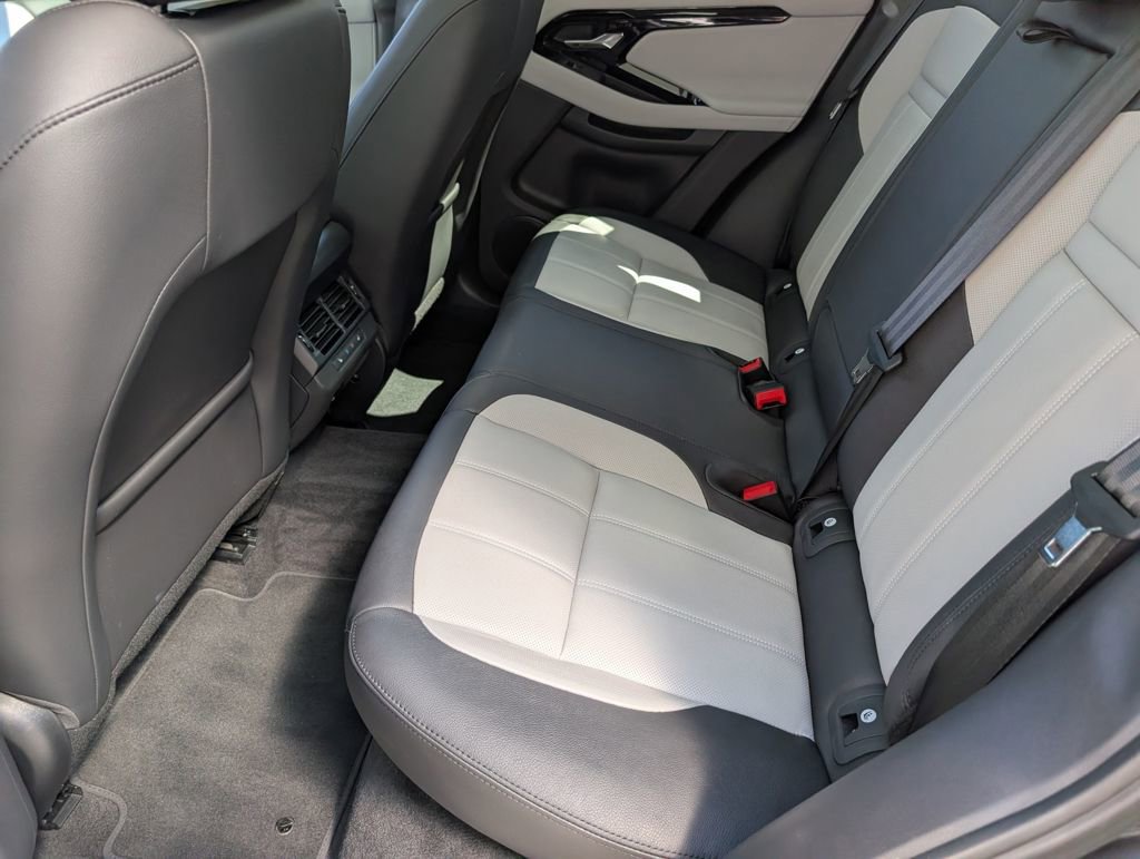 Certified 2025 Land Rover Range Rover Evoque Dynamic SE image 30