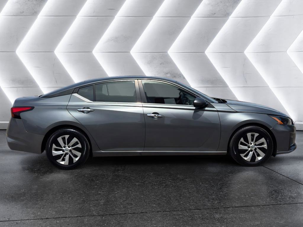 Used 2023 Nissan Altima 2.5 S FWD image 8