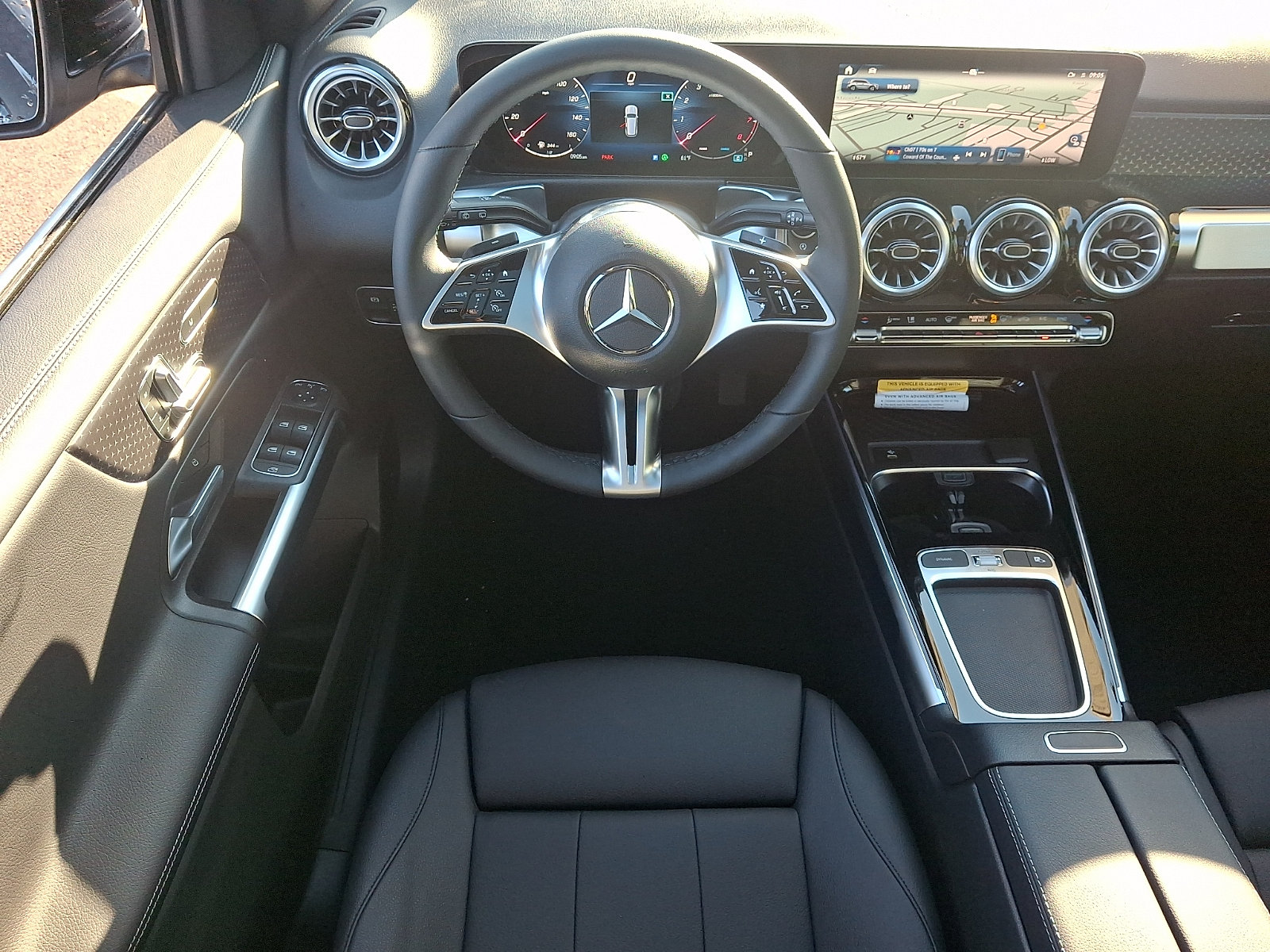 New 2026 Mercedes-Benz GLB 250 4MATIC image 9
