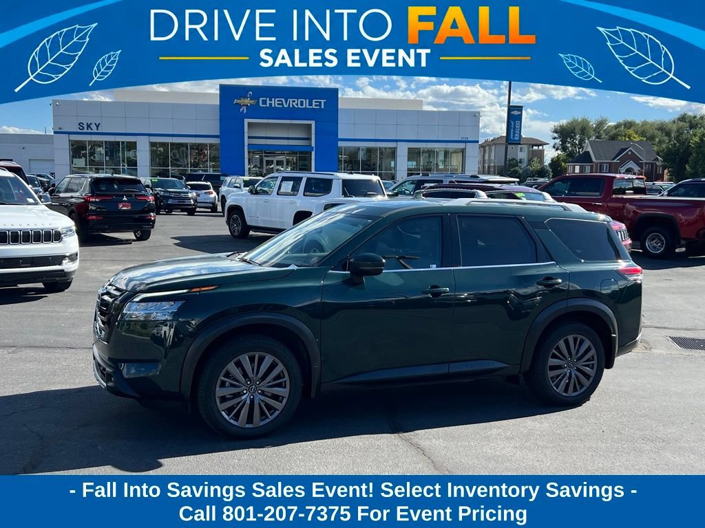 Used 2023 Nissan Pathfinder SL w/ SL Premium Package FWD image 1