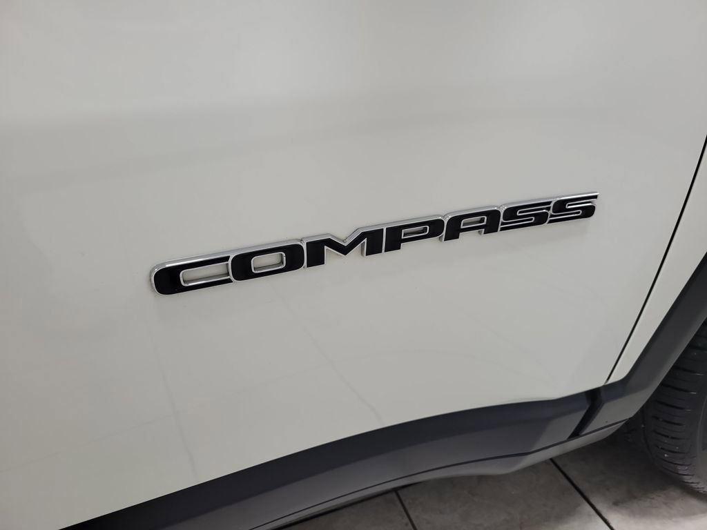 Used 2020 Jeep Compass Limited image 24