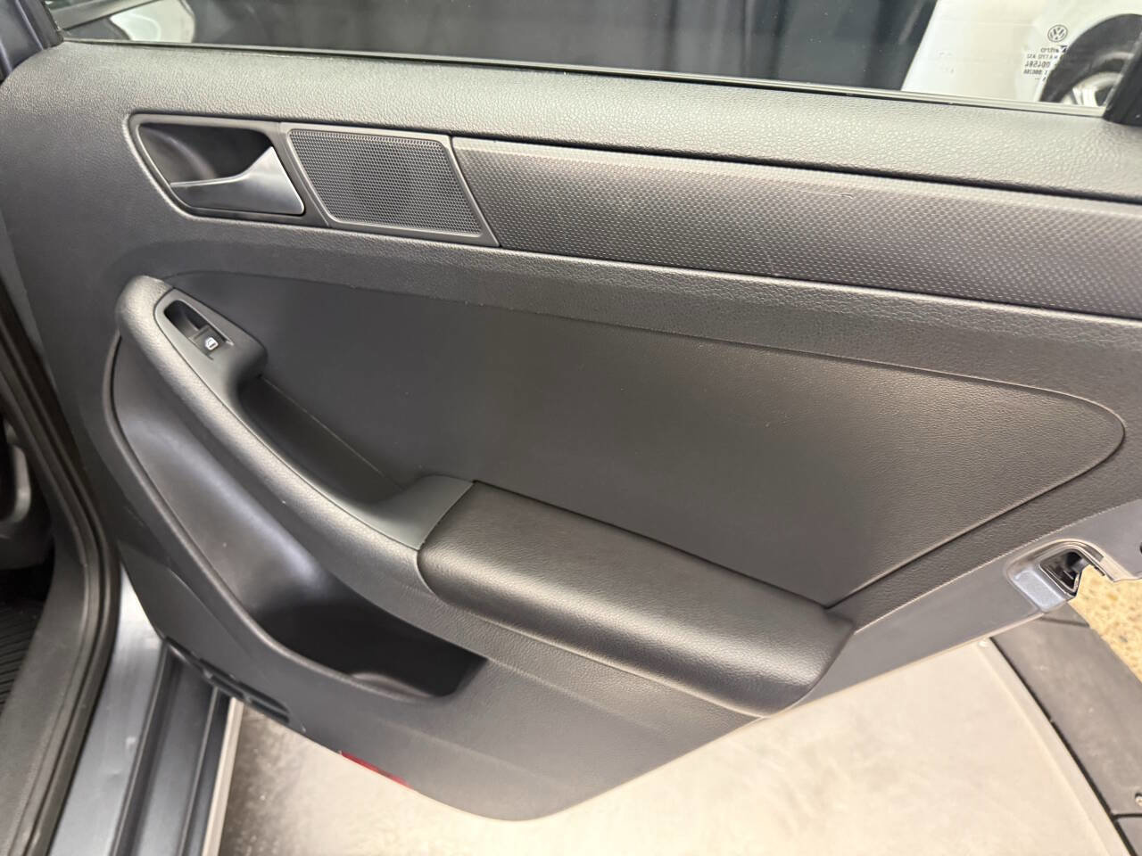 Used 2013 Volkswagen Jetta S FWD image 23