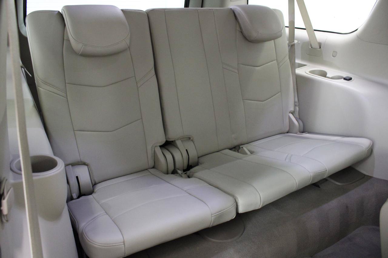 Used 2019 Cadillac Escalade ESV Premium Luxury AWD/4WD image 46