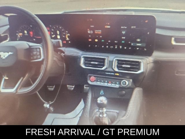 Used 2025 Ford Mustang GT Premium RWD image 9