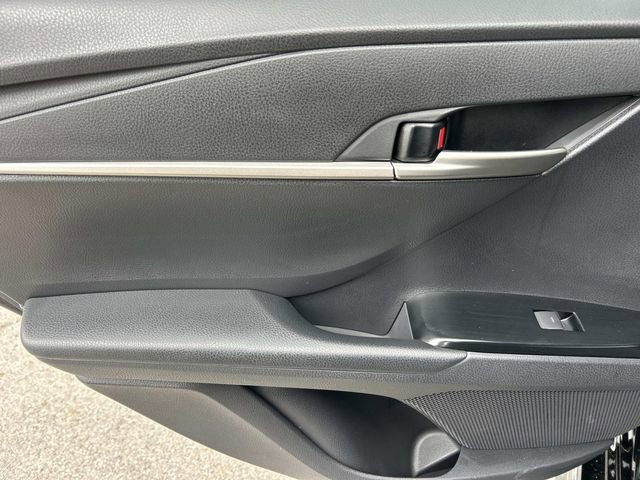Used 2026 Toyota Camry SE w/ Convenience Package image 18