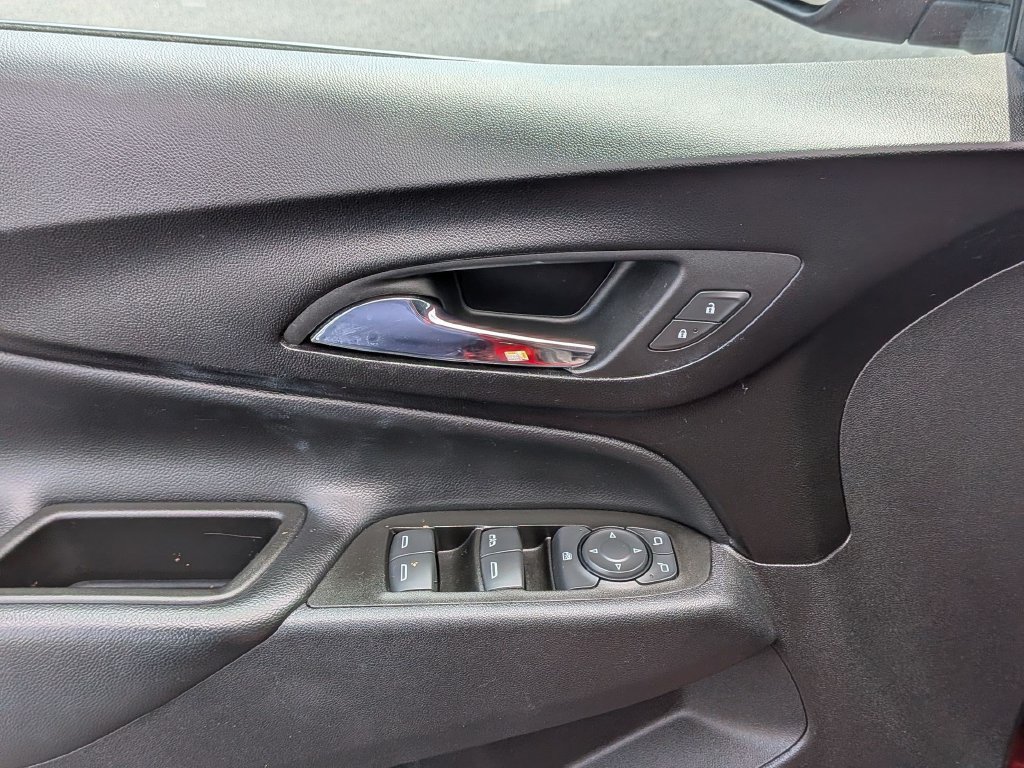 Used 2023 Chevrolet Equinox LT FWD image 11