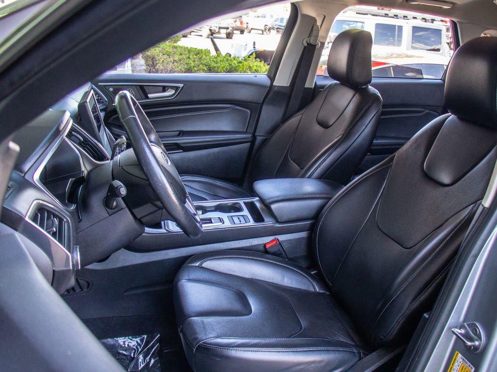 Used 2021 Ford Edge Titanium AWD/4WD image 10