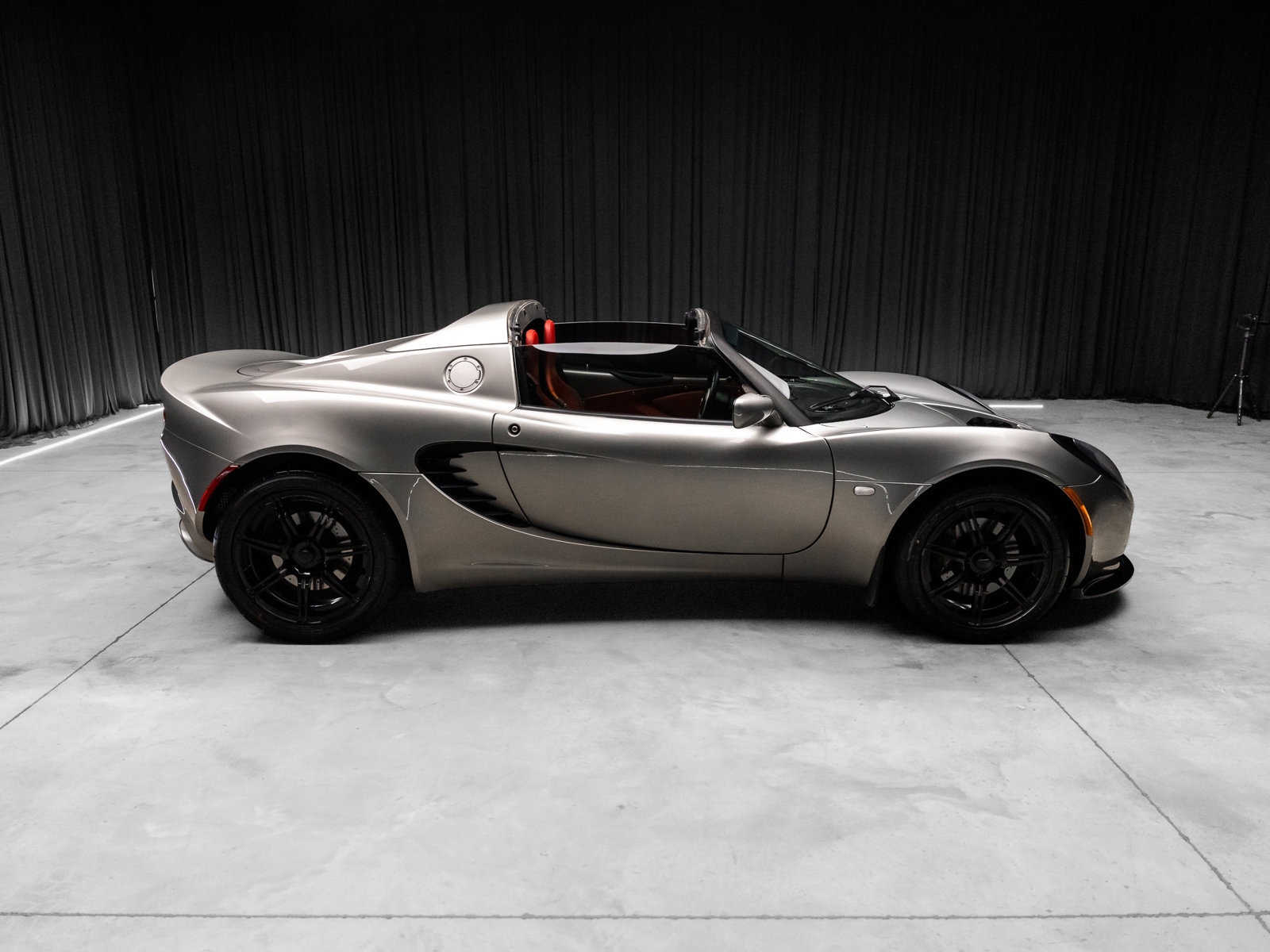 Used 2005 Lotus Elise RWD image 8