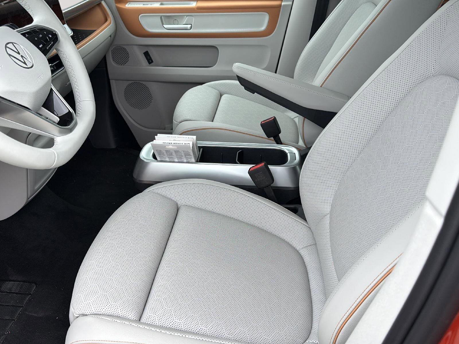 New 2025 Volkswagen ID. Buzz 1st Edition image 12