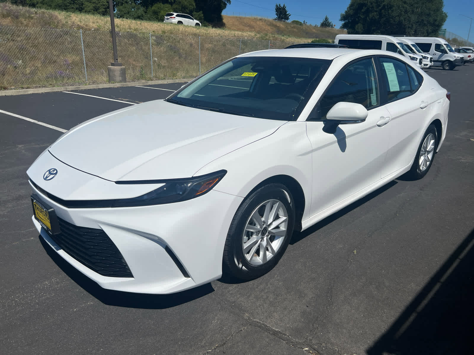 Used 2025 Toyota Camry LE FWD image 5