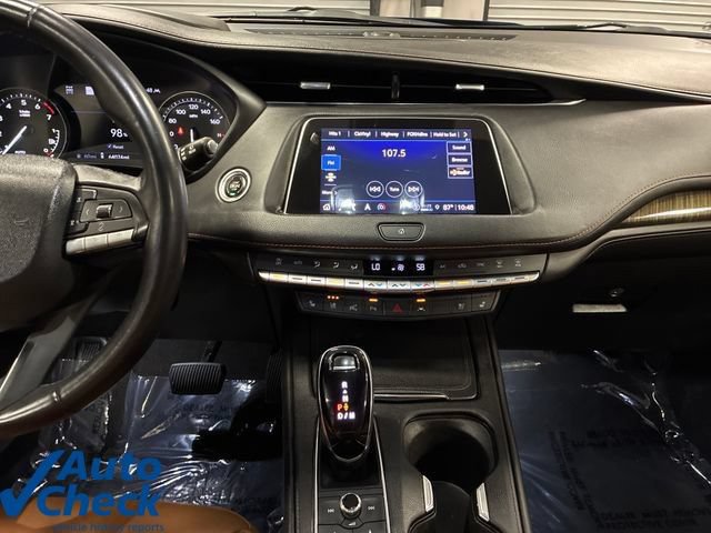 Used 2022 Cadillac XT4 Premium Luxury w/ Technology Package AWD/4WD image 19