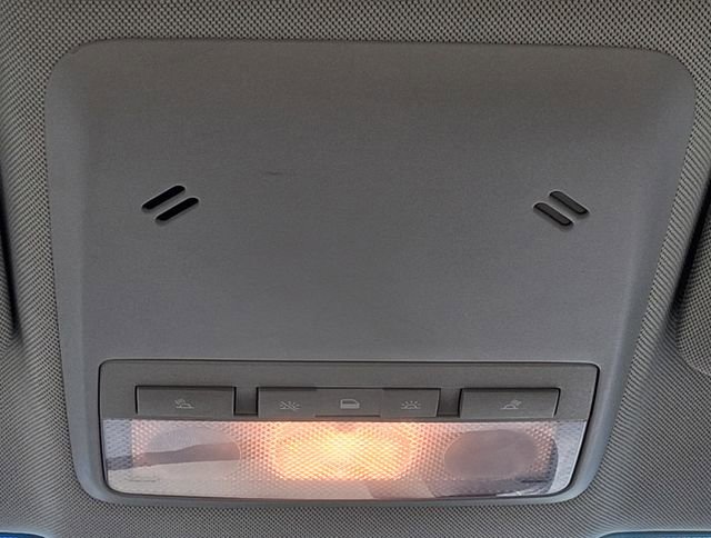 Used 2019 Buick Encore Sport Touring AWD/4WD image 24