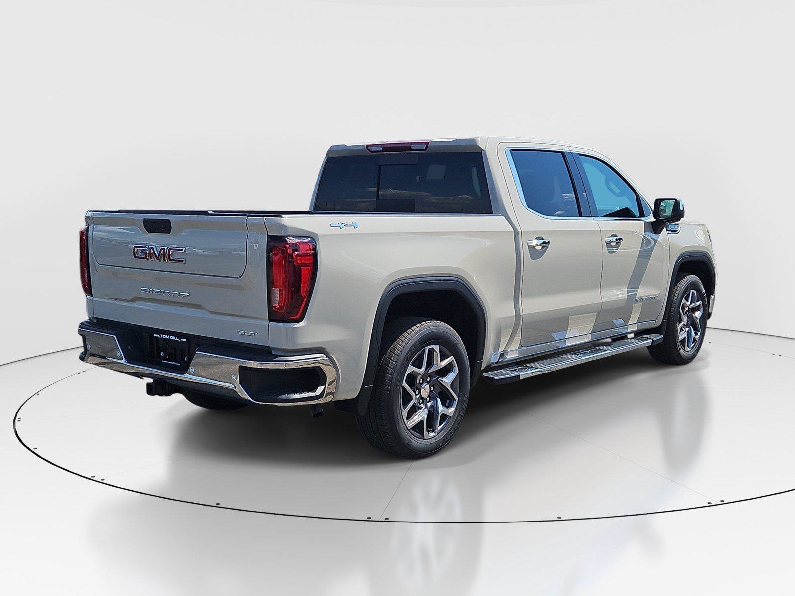 New 2026 GMC Sierra 1500 SLT w/ SLT Premium Plus Package AWD/4WD image 4