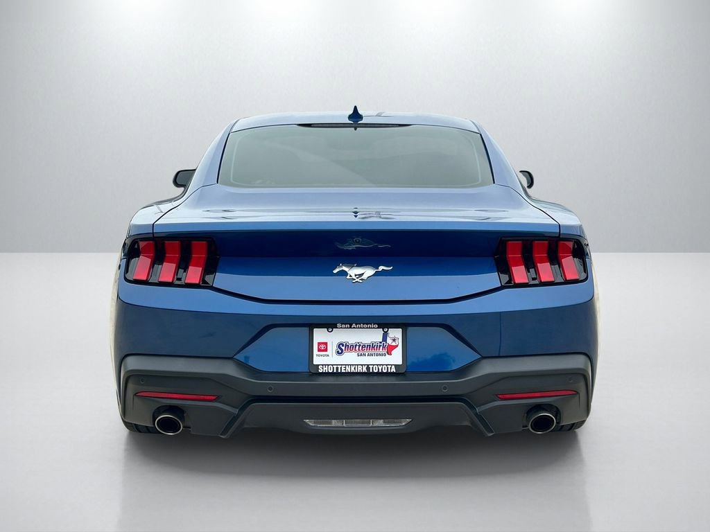 Used 2024 Ford Mustang Coupe RWD image 6