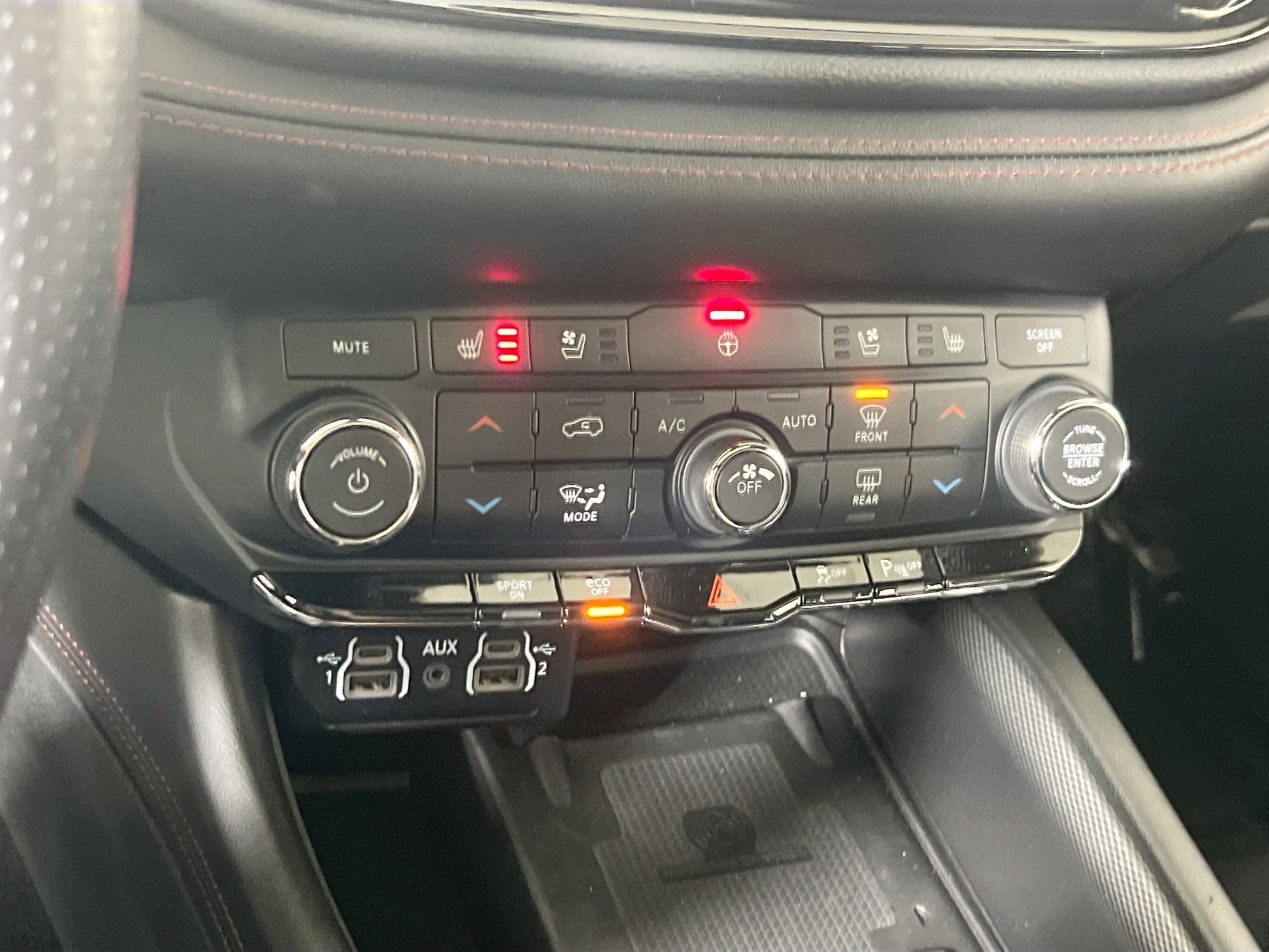 Used 2022 Dodge Durango R/T w/ Blacktop Package image 16