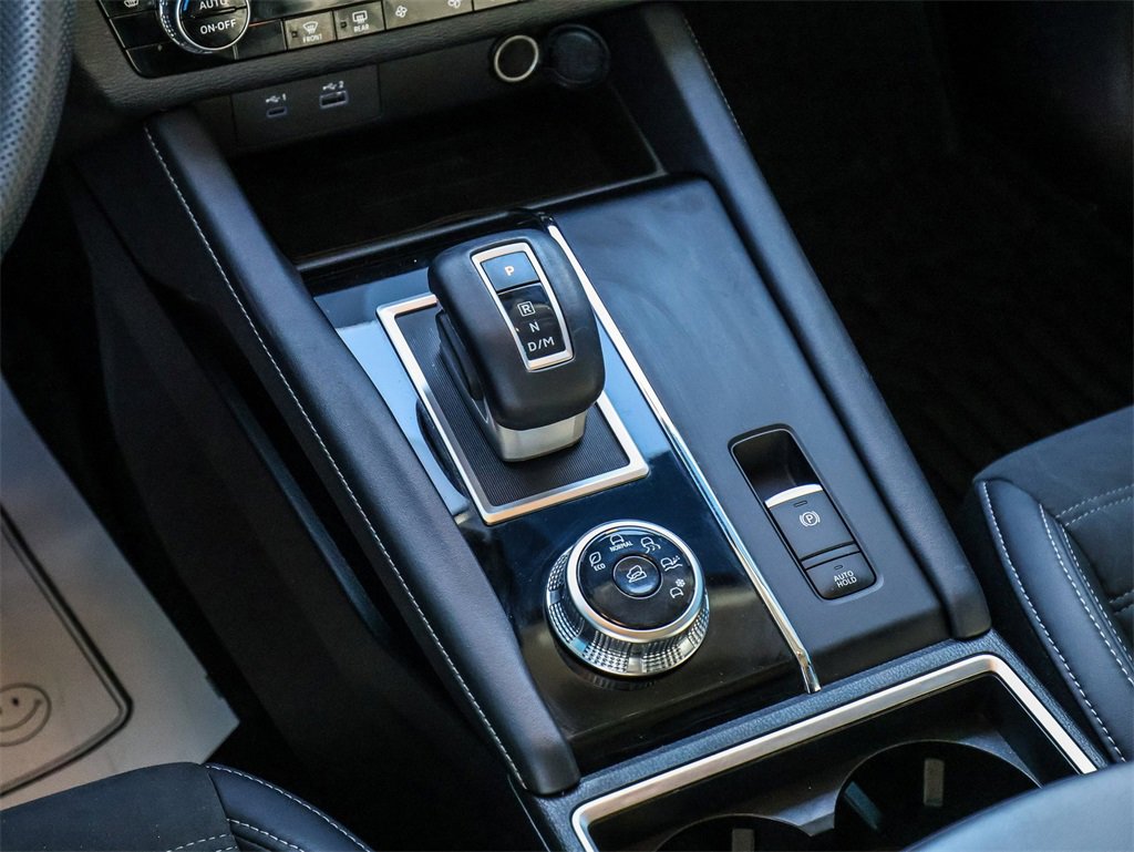 Used 2023 Mitsubishi Outlander SE image 29