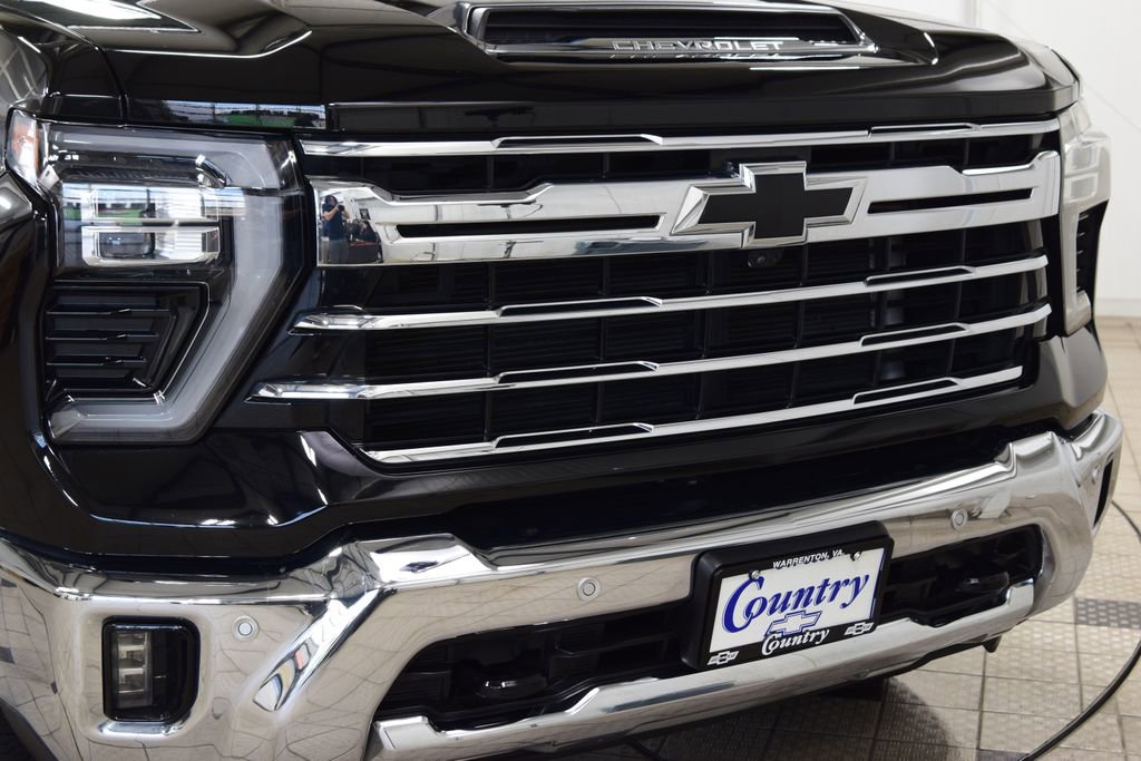 Used 2024 Chevrolet Silverado 2500 LTZ w/ LTZ Plus Package image 13