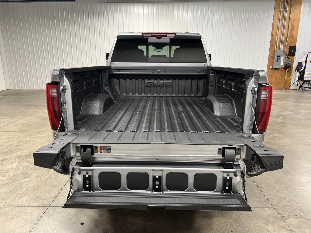 New 2026 GMC Sierra 2500 Denali w/ Denali Reserve Package AWD/4WD image 11