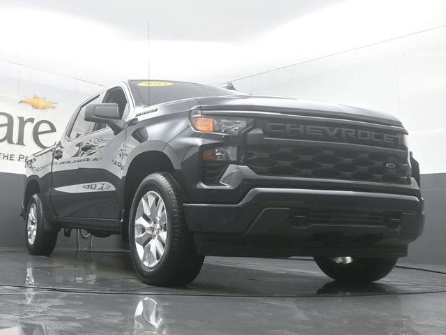 Used 2023 Chevrolet Silverado 1500 Custom w/ LPO, Dark Essentials Package image 3