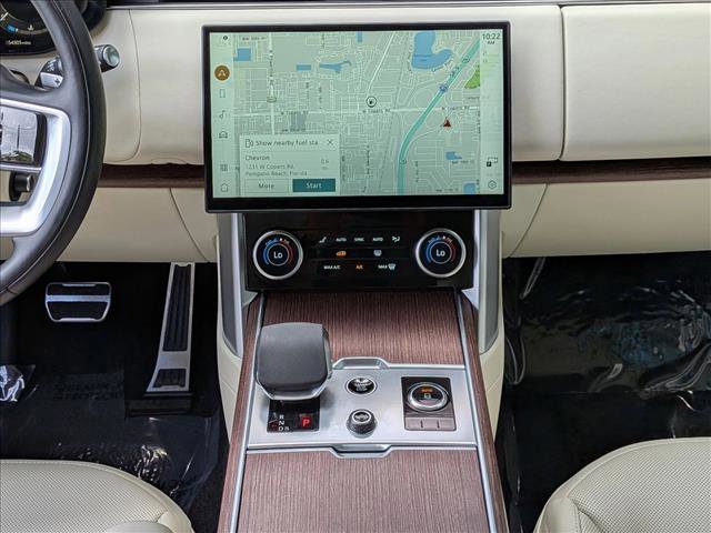 Certified 2023 Land Rover Range Rover SE image 12
