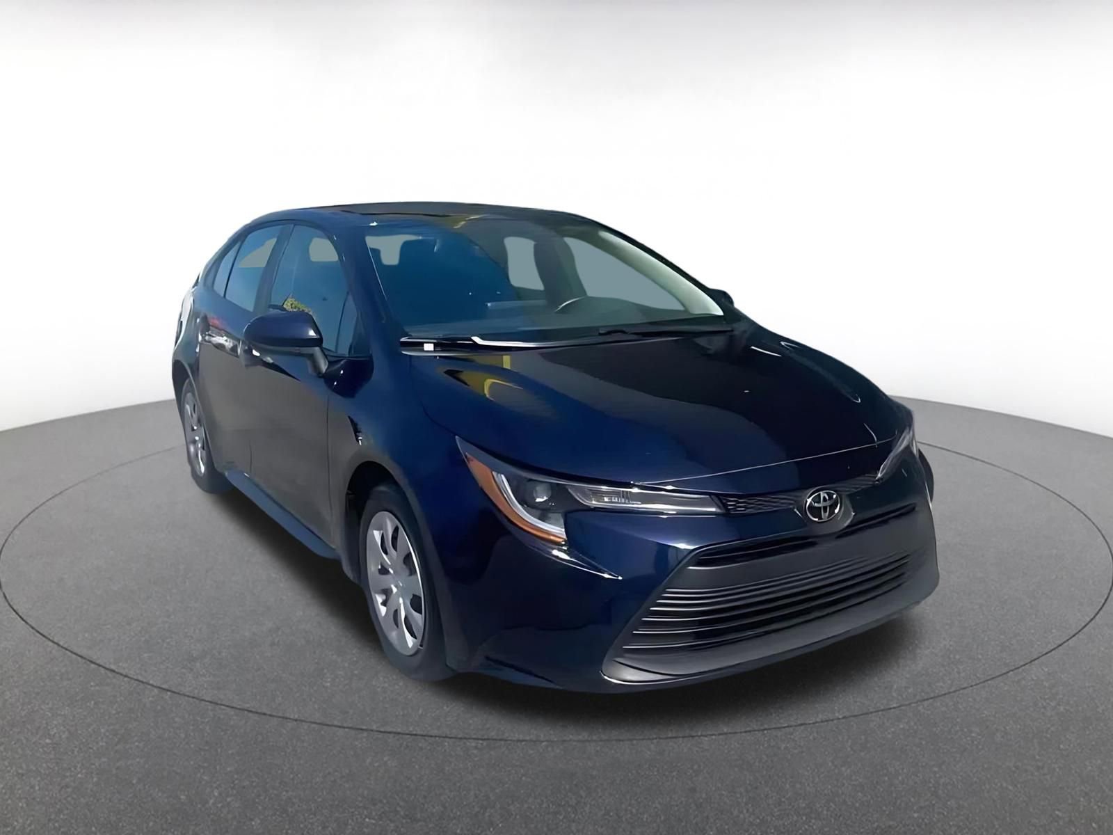 Used 2025 Toyota Corolla LE FWD image 3