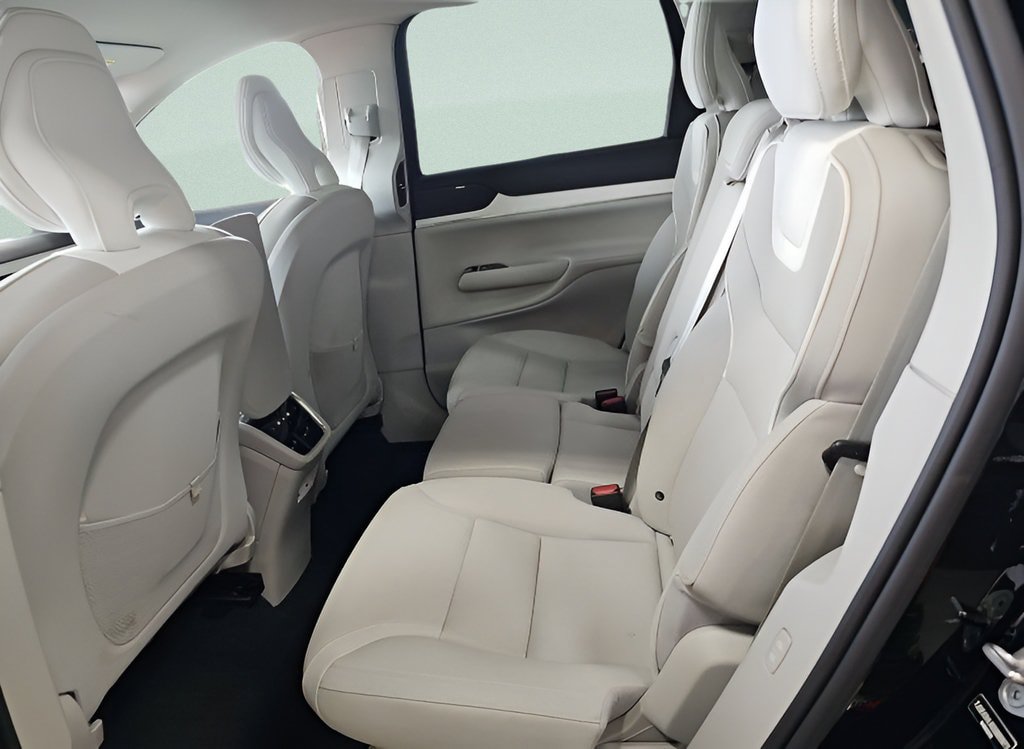 Used 2025 Volvo EX90 Ultra AWD/4WD image 10