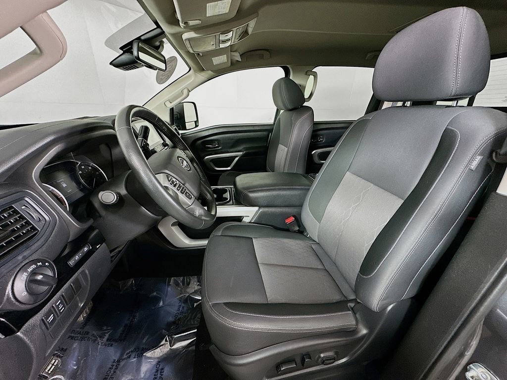 Certified 2024 Nissan Titan SV w/ SV Convenience Package image 30