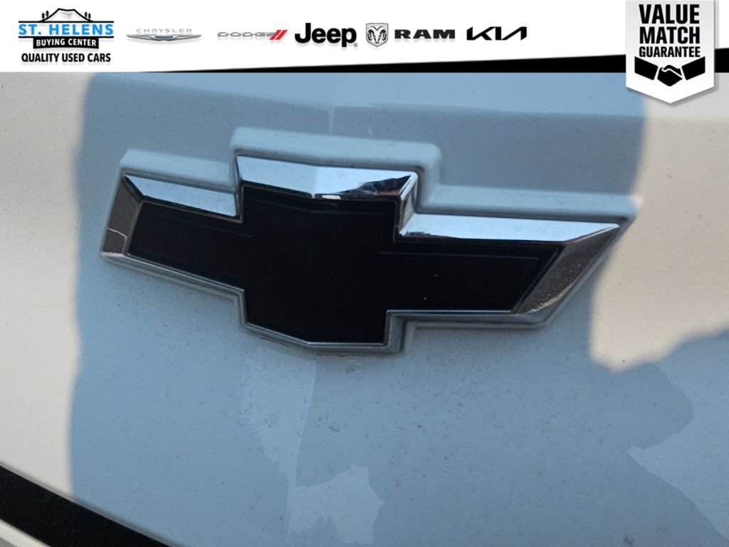 Used 2022 Chevrolet Bolt LT w/ Infotainment Package FWD image 13