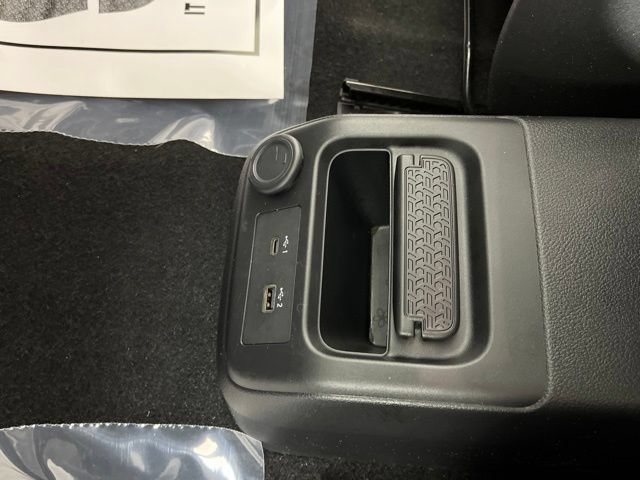 Used 2023 Nissan Ariya FWD image 30