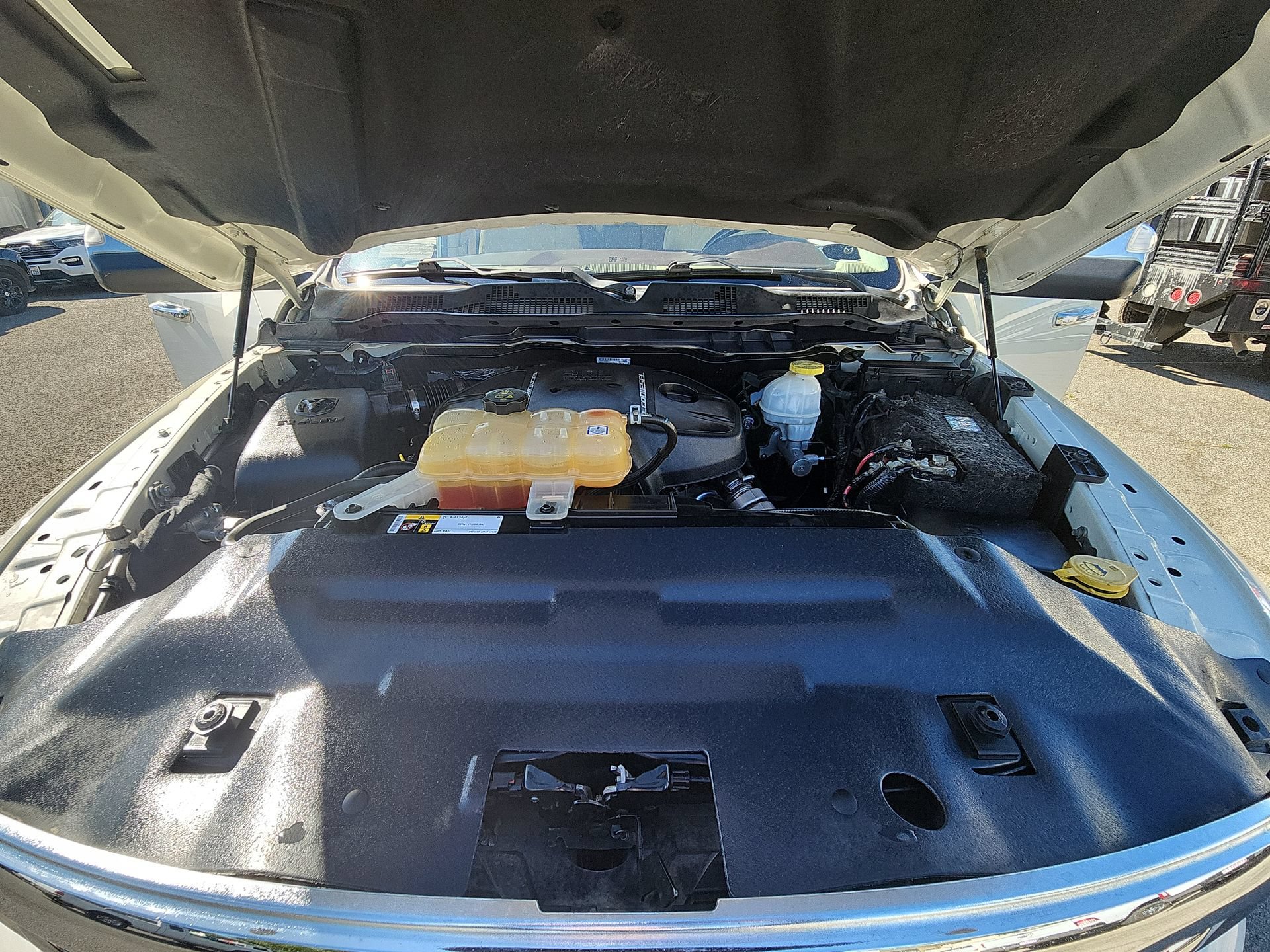 Certified 2018 RAM 1500 Laramie w/ Convenience Group AWD/4WD image 17