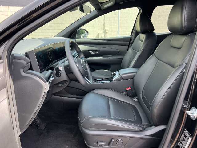 Used 2025 Hyundai Santa Cruz SEL AWD/4WD image 3