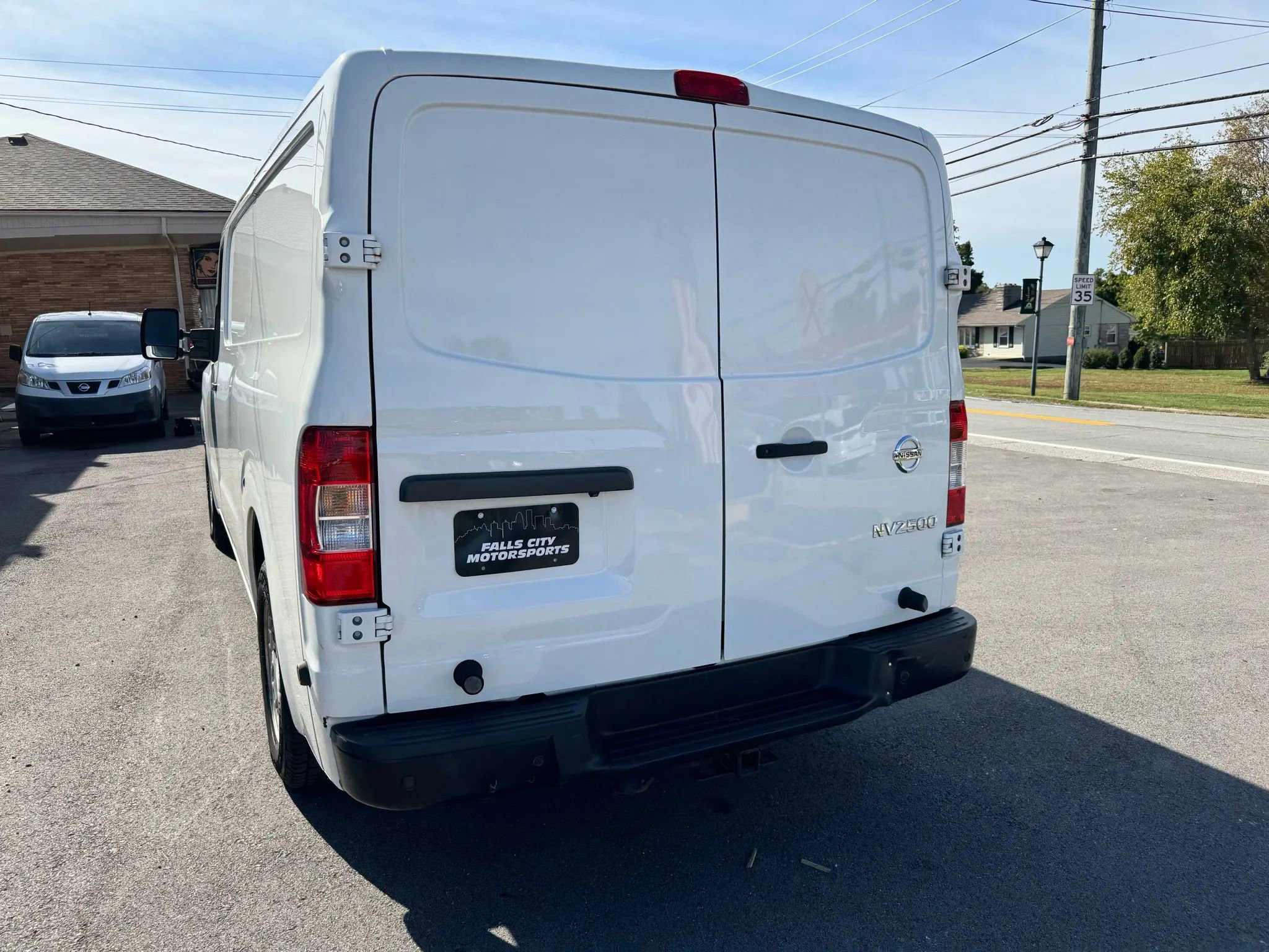 Used 2019 Nissan NV 2500 SV image 11