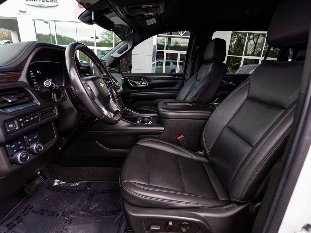 Used 2022 Chevrolet Suburban LT AWD/4WD image 24