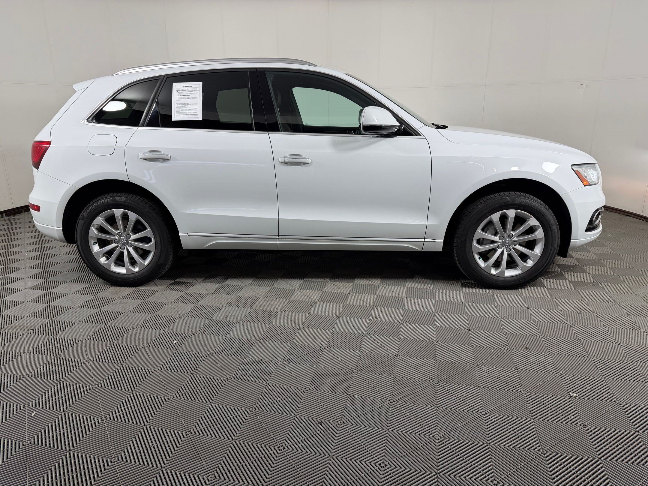 Used 2016 Audi Q5 2.0T Premium Plus w/ Technology Package AWD/4WD image 8
