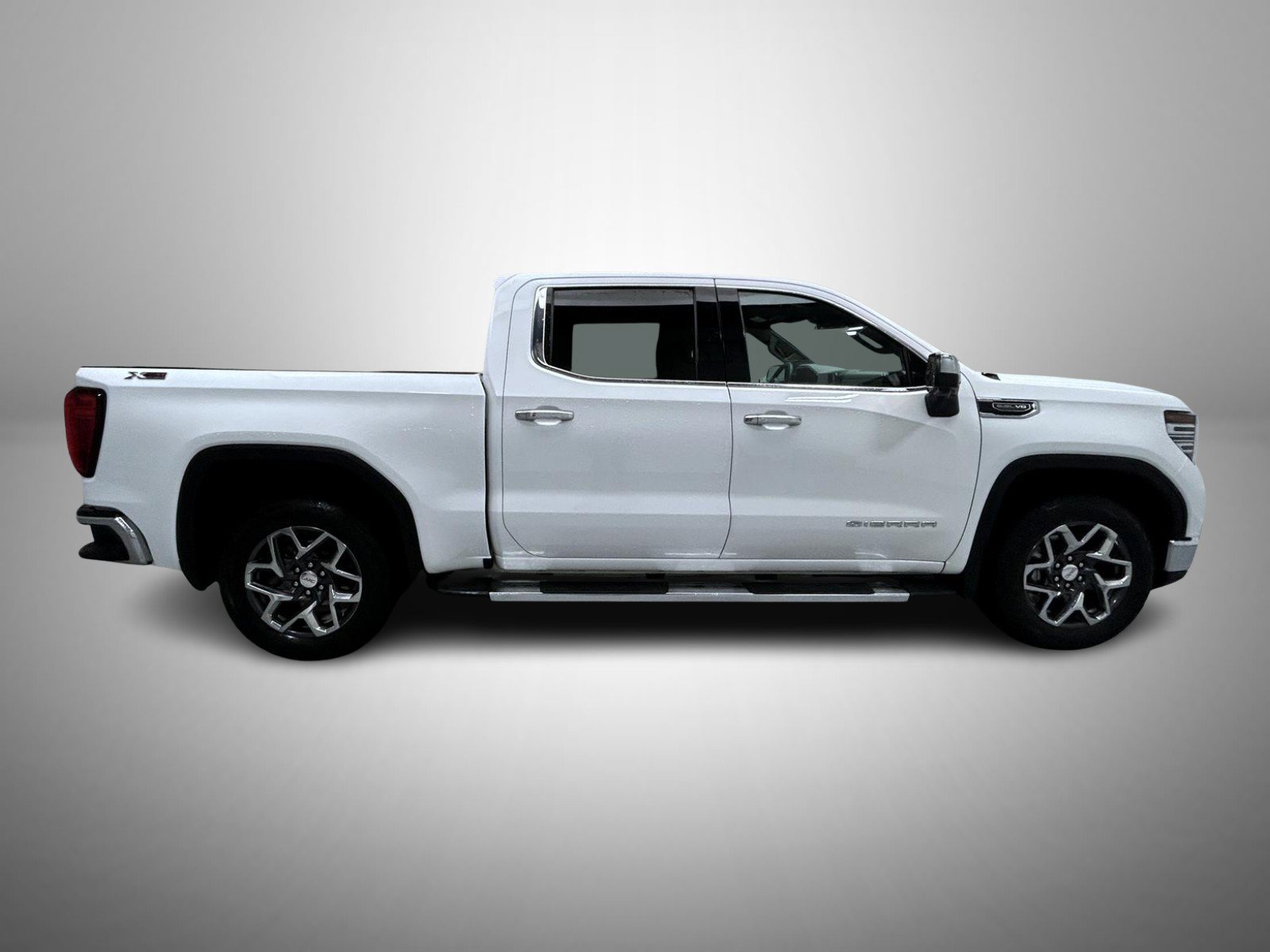 Used 2025 GMC Sierra 1500 SLT w/ SLT Premium Package AWD/4WD image 4