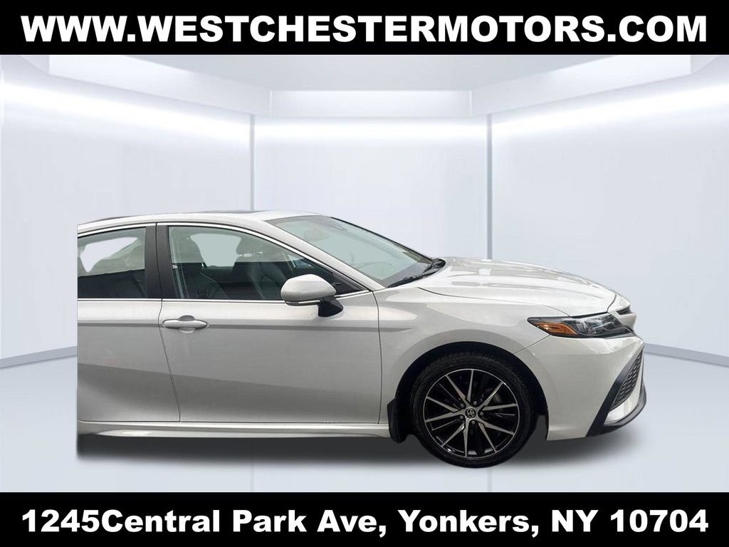Used 2024 Toyota Camry SE w/ Convenience Package FWD image 10