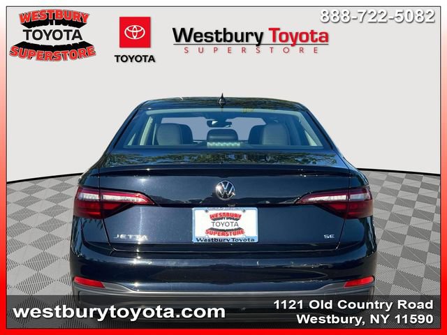 Used 2022 Volkswagen Jetta SE FWD image 9